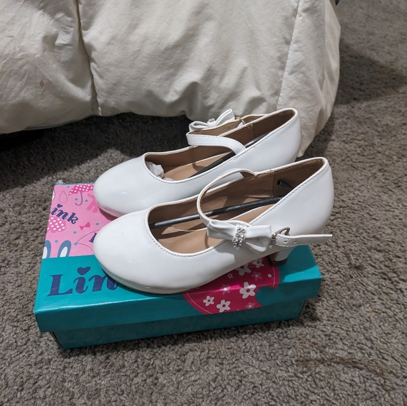 Girls Dress shoes - Picture 2 of 3